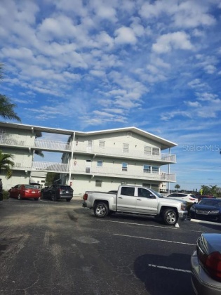 1898 SHORE DRIVE, SOUTH PASADENA, Florida 33707, 1 Bedroom Bedrooms, ,1 BathroomBathrooms,Residential,For Sale,SHORE,MFRO6087927