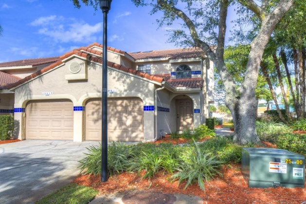 10439 LA MIRAGE COURT, TAMPA, Florida 33615, 2 Bedrooms Bedrooms, ,2 BathroomsBathrooms,Residential,For Sale,LA MIRAGE,MFRO6211578