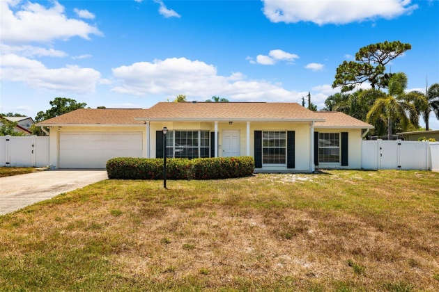 8290 122ND STREET, SEMINOLE, Florida 33772, 4 Bedrooms Bedrooms, ,2 BathroomsBathrooms,Residential,For Sale,122ND,MFRU8245344