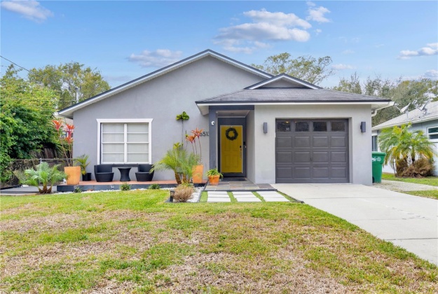 6513 HIMES AVENUE, TAMPA, Florida 33611, 3 Bedrooms Bedrooms, ,2 BathroomsBathrooms,Residential,For Sale,HIMES,MFRU8244874