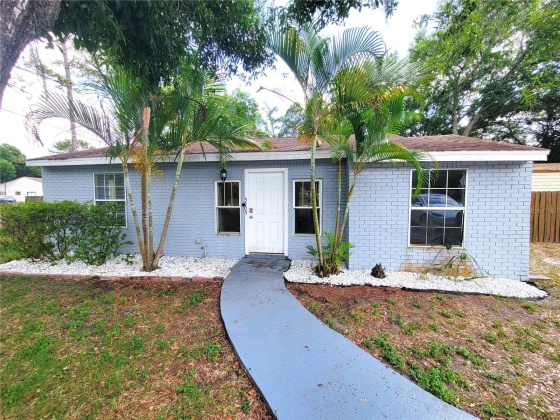 5205 SERENA DRIVE, TEMPLE TERRACE, Florida 33617, 3 Bedrooms Bedrooms, ,2 BathroomsBathrooms,Residential,For Sale,SERENA,MFRT3531599