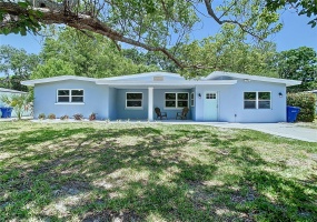 616 11TH STREET, LARGO, Florida 33770, 3 Bedrooms Bedrooms, ,2 BathroomsBathrooms,Residential,For Sale,11TH,MFRU8245423