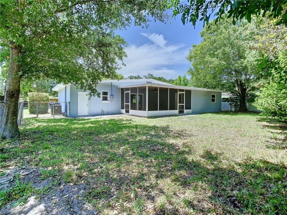 616 11TH STREET, LARGO, Florida 33770, 3 Bedrooms Bedrooms, ,2 BathroomsBathrooms,Residential,For Sale,11TH,MFRU8245423