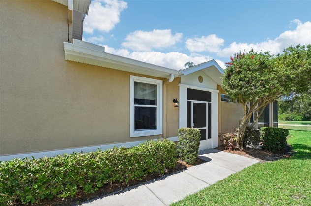 1210 LYNDHURST GREENS DRIVE, SUN CITY CENTER, Florida 33573, 2 Bedrooms Bedrooms, ,2 BathroomsBathrooms,Residential,For Sale,LYNDHURST GREENS,MFRT3530639