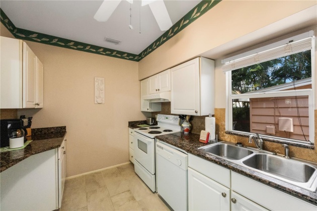 18 HEILWOOD STREET, CLEARWATER BEACH, Florida 33767, 2 Bedrooms Bedrooms, ,2 BathroomsBathrooms,Residential,For Sale,HEILWOOD,MFRU8243409