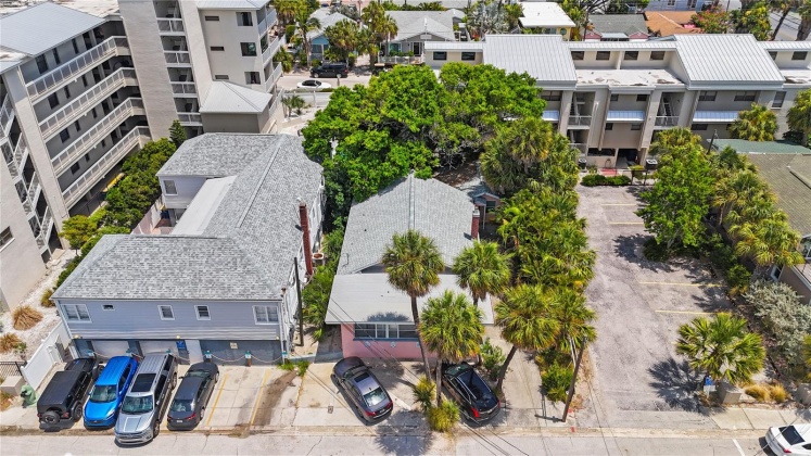 18 HEILWOOD STREET, CLEARWATER BEACH, Florida 33767, 2 Bedrooms Bedrooms, ,2 BathroomsBathrooms,Residential,For Sale,HEILWOOD,MFRU8243409