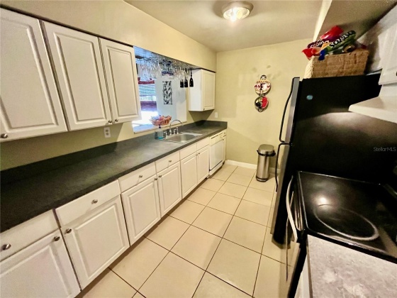 6051 34TH AVENUE, SAINT PETERSBURG, Florida 33710, 3 Bedrooms Bedrooms, ,2 BathroomsBathrooms,Residential,For Sale,34TH,MFRU8245723