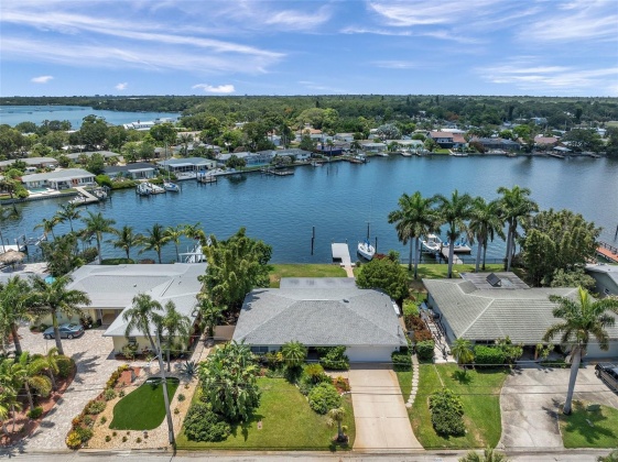 2445 BAY ISLE DRIVE, SAINT PETERSBURG, Florida 33705, 3 Bedrooms Bedrooms, ,2 BathroomsBathrooms,Residential,For Sale,BAY ISLE,MFRU8245586