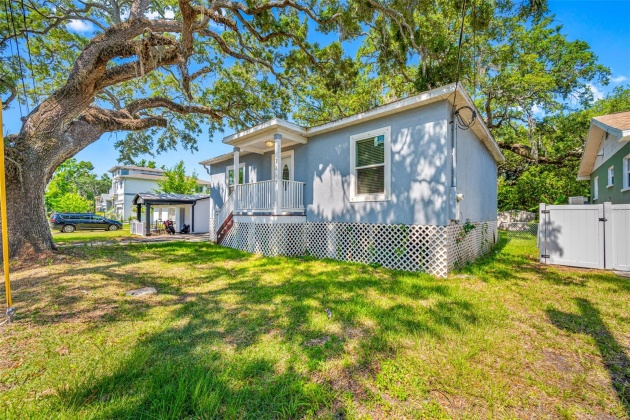 7215 KISSIMMEE STREET, TAMPA, Florida 33616, 2 Bedrooms Bedrooms, ,2 BathroomsBathrooms,Residential,For Sale,KISSIMMEE,MFRU8244456