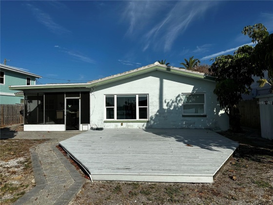 360 145TH AVENUE, MADEIRA BEACH, Florida 33708, 3 Bedrooms Bedrooms, ,2 BathroomsBathrooms,Residential,For Sale,145TH,MFRU8245090