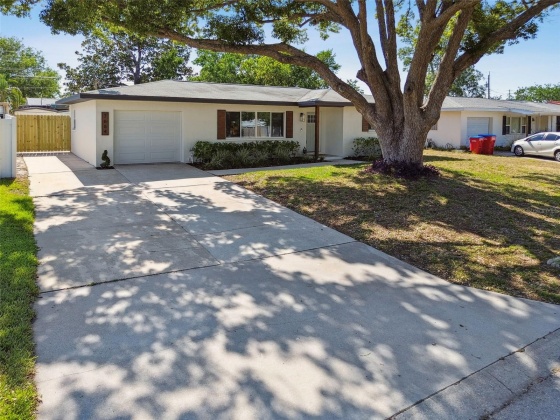 7664 115TH STREET, SEMINOLE, Florida 33772, 3 Bedrooms Bedrooms, ,1 BathroomBathrooms,Residential,For Sale,115TH,MFRU8245704