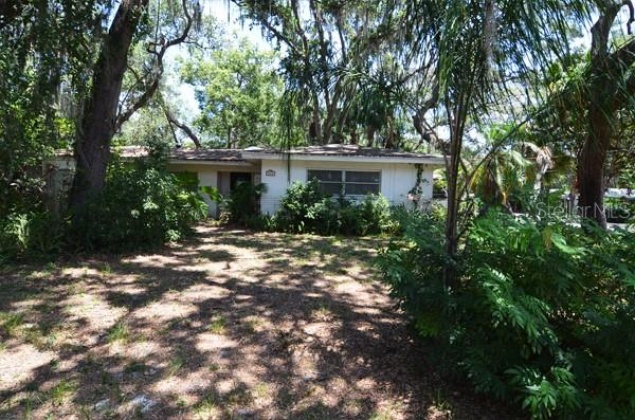 1697 VELMA DRIVE, LARGO, Florida 33770, 2 Bedrooms Bedrooms, ,2 BathroomsBathrooms,Residential,For Sale,VELMA,MFRU8245775