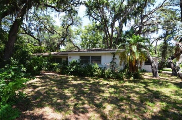 1697 VELMA DRIVE, LARGO, Florida 33770, 2 Bedrooms Bedrooms, ,2 BathroomsBathrooms,Residential,For Sale,VELMA,MFRU8245775