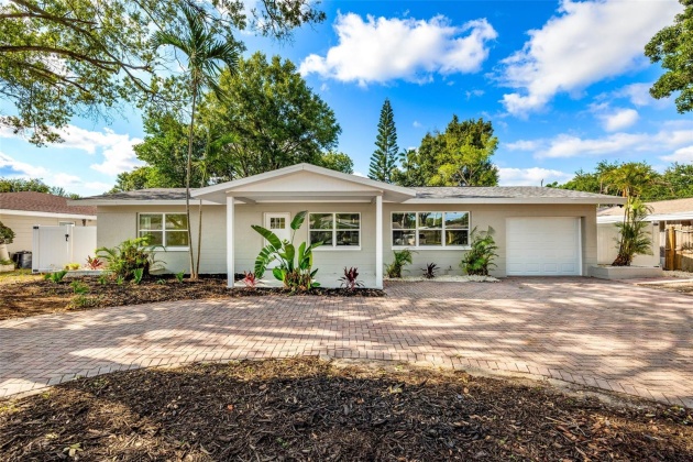 815 72ND AVENUE, SAINT PETERSBURG, Florida 33702, 3 Bedrooms Bedrooms, ,2 BathroomsBathrooms,Residential,For Sale,72ND,MFRU8245146