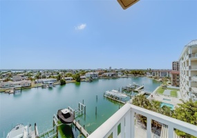 223 ISLAND WAY, CLEARWATER BEACH, Florida 33767, 2 Bedrooms Bedrooms, ,2 BathroomsBathrooms,Residential,For Sale,ISLAND,MFRU8245851