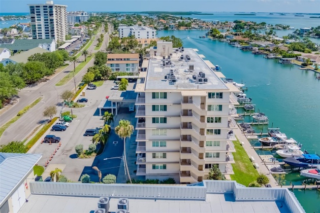 223 ISLAND WAY, CLEARWATER BEACH, Florida 33767, 2 Bedrooms Bedrooms, ,2 BathroomsBathrooms,Residential,For Sale,ISLAND,MFRU8245851