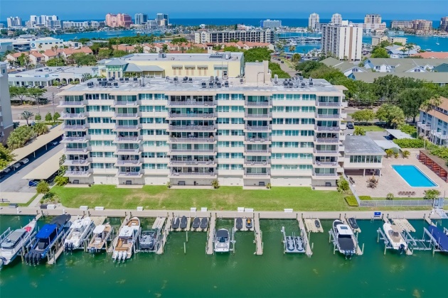 223 ISLAND WAY, CLEARWATER BEACH, Florida 33767, 2 Bedrooms Bedrooms, ,2 BathroomsBathrooms,Residential,For Sale,ISLAND,MFRU8245851