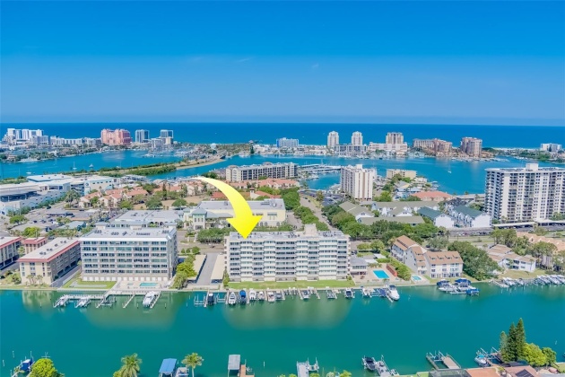 223 ISLAND WAY, CLEARWATER BEACH, Florida 33767, 2 Bedrooms Bedrooms, ,2 BathroomsBathrooms,Residential,For Sale,ISLAND,MFRU8245851