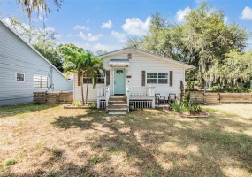 2009 VILLAGE AVENUE, TAMPA, Florida 33612, 2 Bedrooms Bedrooms, ,2 BathroomsBathrooms,Residential,For Sale,VILLAGE,MFRT3532097