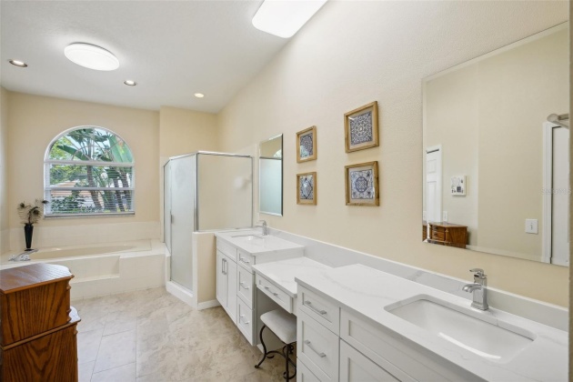 673 WESTFIELD COURT, DUNEDIN, Florida 34698, 3 Bedrooms Bedrooms, ,3 BathroomsBathrooms,Residential,For Sale,WESTFIELD,MFRU8245862