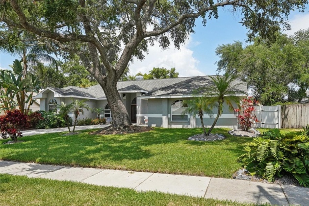 673 WESTFIELD COURT, DUNEDIN, Florida 34698, 3 Bedrooms Bedrooms, ,3 BathroomsBathrooms,Residential,For Sale,WESTFIELD,MFRU8245862