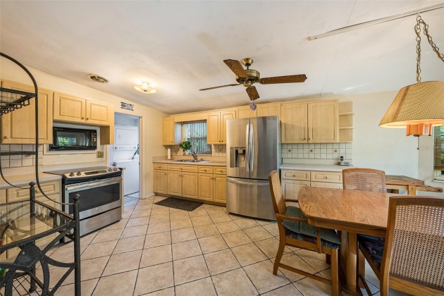 3066 HIGHLAND STREET, SAINT PETERSBURG, Florida 33704, 3 Bedrooms Bedrooms, ,2 BathroomsBathrooms,Residential,For Sale,HIGHLAND,MFRU8245296