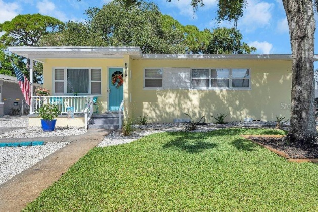 6453 5TH AVENUE, SAINT PETERSBURG, Florida 33710, 3 Bedrooms Bedrooms, ,2 BathroomsBathrooms,Residential,For Sale,5TH,MFRA4613280