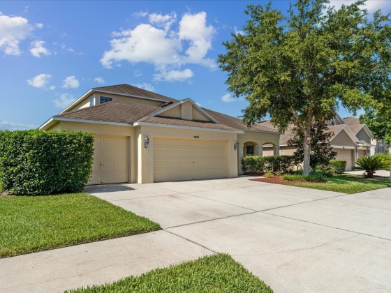 18528 NEW LONDON AVENUE, LAND O LAKES, Florida 34638, 5 Bedrooms Bedrooms, ,3 BathroomsBathrooms,Residential,For Sale,NEW LONDON,MFRT3532603