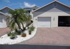 14701 SHIPWATCH TRACE, LARGO, Florida 33774, 2 Bedrooms Bedrooms, ,2 BathroomsBathrooms,Residential,For Sale,SHIPWATCH,MFRU8245888