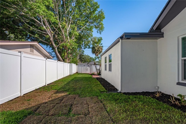 6500 28TH STREET, SAINT PETERSBURG, Florida 33712, 3 Bedrooms Bedrooms, ,2 BathroomsBathrooms,Residential,For Sale,28TH,MFRU8245898