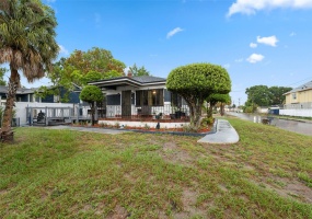 1102 ALBANY AVENUE, TAMPA, Florida 33607, 4 Bedrooms Bedrooms, ,2 BathroomsBathrooms,Residential,For Sale,ALBANY,MFRT3533073