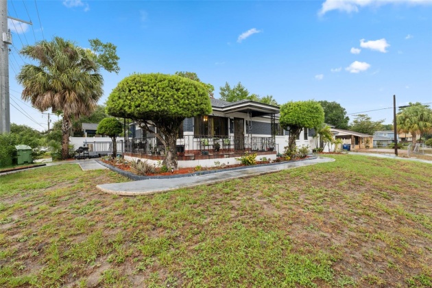 1102 ALBANY AVENUE, TAMPA, Florida 33607, 4 Bedrooms Bedrooms, ,2 BathroomsBathrooms,Residential,For Sale,ALBANY,MFRT3533073