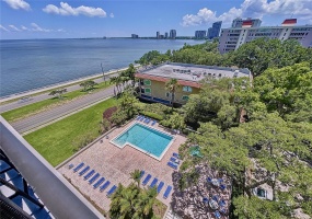 2413 BAYSHORE BOULEVARD, TAMPA, Florida 33629, 2 Bedrooms Bedrooms, ,2 BathroomsBathrooms,Residential,For Sale,BAYSHORE,MFRW7865678