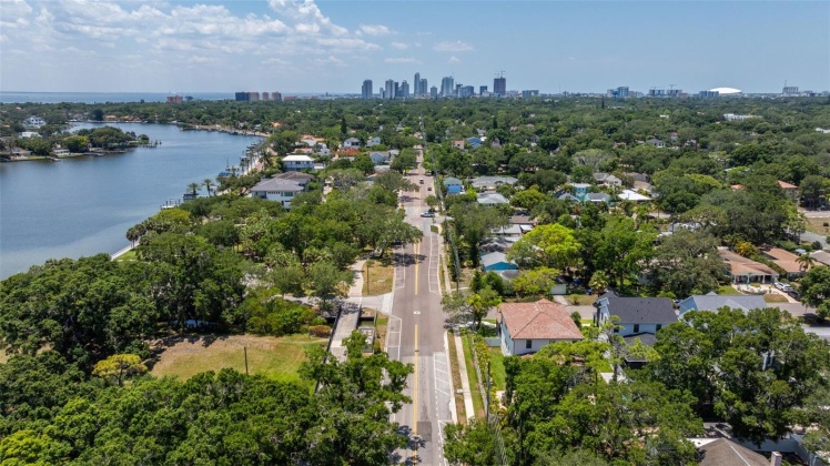 219 31ST AVENUE, SAINT PETERSBURG, Florida 33704, 3 Bedrooms Bedrooms, ,2 BathroomsBathrooms,Residential,For Sale,31ST,MFRT3532313