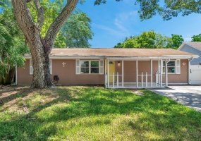 1525 JEFFERSON AVENUE, CLEARWATER, Florida 33756, 4 Bedrooms Bedrooms, ,2 BathroomsBathrooms,Residential,For Sale,JEFFERSON,MFRU8246666