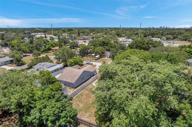 1525 JEFFERSON AVENUE, CLEARWATER, Florida 33756, 4 Bedrooms Bedrooms, ,2 BathroomsBathrooms,Residential,For Sale,JEFFERSON,MFRU8246666