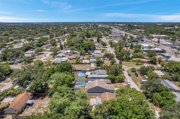 1525 JEFFERSON AVENUE, CLEARWATER, Florida 33756, 4 Bedrooms Bedrooms, ,2 BathroomsBathrooms,Residential,For Sale,JEFFERSON,MFRU8246666