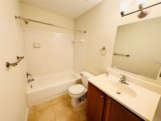 215 LAKE BROOK CIRCLE, BRANDON, Florida 33511, 1 Bedroom Bedrooms, ,1 BathroomBathrooms,Residential,For Sale,LAKE BROOK,MFRT3522321