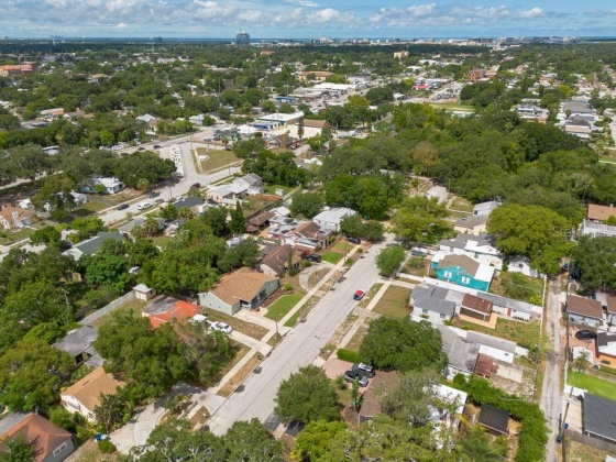 1908 AILEEN STREET, TAMPA, Florida 33607, 4 Bedrooms Bedrooms, ,2 BathroomsBathrooms,Residential,For Sale,AILEEN,MFRT3533455