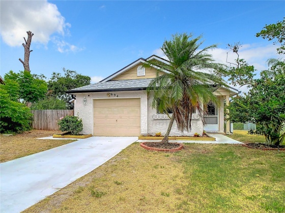 694 MERLINS COURT, TARPON SPRINGS, Florida 34689, 3 Bedrooms Bedrooms, ,2 BathroomsBathrooms,Residential,For Sale,MERLINS,MFRT3534052