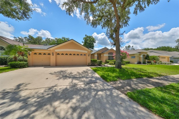 4404 WINDING RIVER DRIVE, VALRICO, Florida 33596, 5 Bedrooms Bedrooms, ,3 BathroomsBathrooms,Residential,For Sale,WINDING RIVER,MFRT3534350