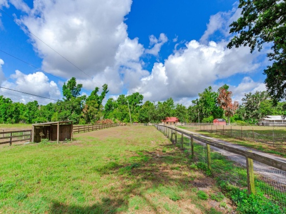 10139 BRYANT ROAD, LITHIA, Florida 33547, 3 Bedrooms Bedrooms, ,2 BathroomsBathrooms,Residential,For Sale,BRYANT,MFRT3534290