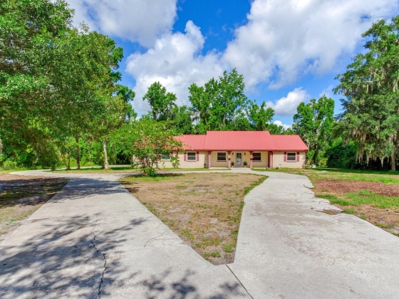 10139 BRYANT ROAD, LITHIA, Florida 33547, 3 Bedrooms Bedrooms, ,2 BathroomsBathrooms,Residential,For Sale,BRYANT,MFRT3534290