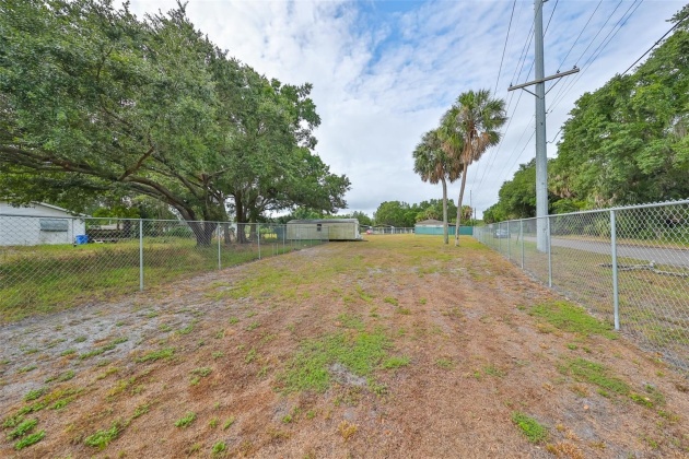 6002 MARILLA AVENUE, GIBSONTON, Florida 33534, 3 Bedrooms Bedrooms, ,2 BathroomsBathrooms,Residential,For Sale,MARILLA,MFRT3534392