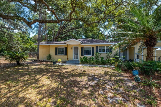 16637 LIVINGSTON AVENUE, LUTZ, Florida 33559, 2 Bedrooms Bedrooms, ,1 BathroomBathrooms,Residential,For Sale,LIVINGSTON,MFRT3534333