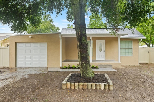 8606 CENTRAL AVENUE, TAMPA, Florida 33604, 2 Bedrooms Bedrooms, ,1 BathroomBathrooms,Residential,For Sale,CENTRAL,MFRT3534402