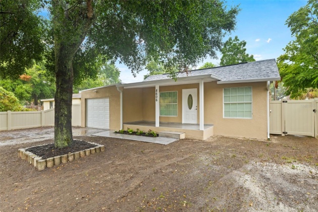 8606 CENTRAL AVENUE, TAMPA, Florida 33604, 2 Bedrooms Bedrooms, ,1 BathroomBathrooms,Residential,For Sale,CENTRAL,MFRT3534402