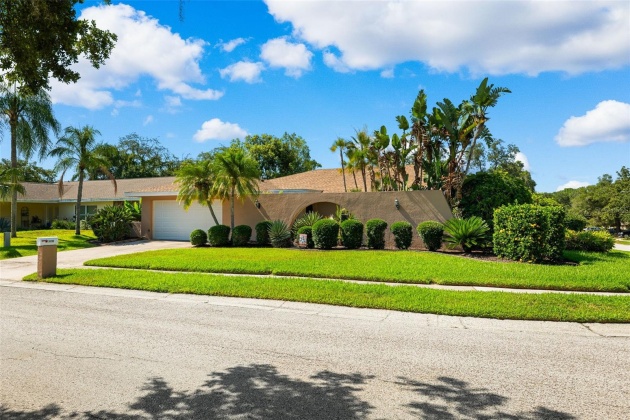 3135 HILLSIDE LANE, SAFETY HARBOR, Florida 34695, 3 Bedrooms Bedrooms, ,2 BathroomsBathrooms,Residential,For Sale,HILLSIDE,MFRW7865775