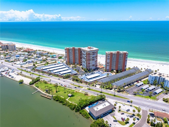 17900 GULF BOULEVARD, REDINGTON SHORES, Florida 33708, 2 Bedrooms Bedrooms, ,2 BathroomsBathrooms,Residential,For Sale,GULF,MFRA4614059