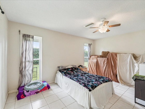 101 HARBOR BLUFF DRIVE, LARGO, Florida 33770, 3 Bedrooms Bedrooms, ,2 BathroomsBathrooms,Residential,For Sale,HARBOR BLUFF,MFRU8246792